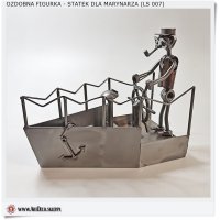 Metalowa figurka statek